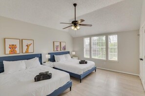 5 عدّة غرف نوم ومكواة/لوح كي وواي فاي وملاءات أسرّة