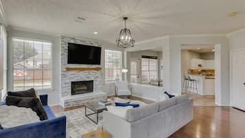 TV, fireplace, stereo, offices