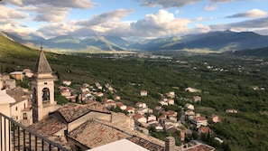 House | Aerial view - 4 Bed, 3 Bathroom Mountain Retreat in Roccacasale (Roccacasale)