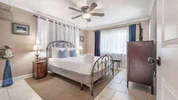 2 habitaciones, tabla de planchar con plancha, wifi y ropa de cama