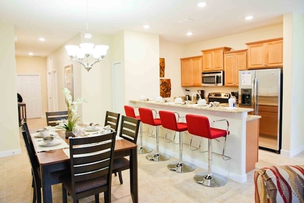 Private kitchen - 2931 Banana Palm Road 5 Bedroom Townhouse by RedAwning (Kissimmee)