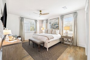 2 makuuhuonetta, silitysrauta/-lauta, Wi-Fi, vuodevaatteet