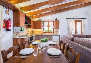 Dining - Villa Roig Petit - located in Pollensa countryside (Mallorca)