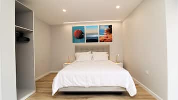 1 habitación, tabla de planchar con plancha, wifi gratis y ropa de cama