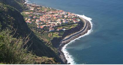 Jardim do Mar Ouriço Beach Apartment