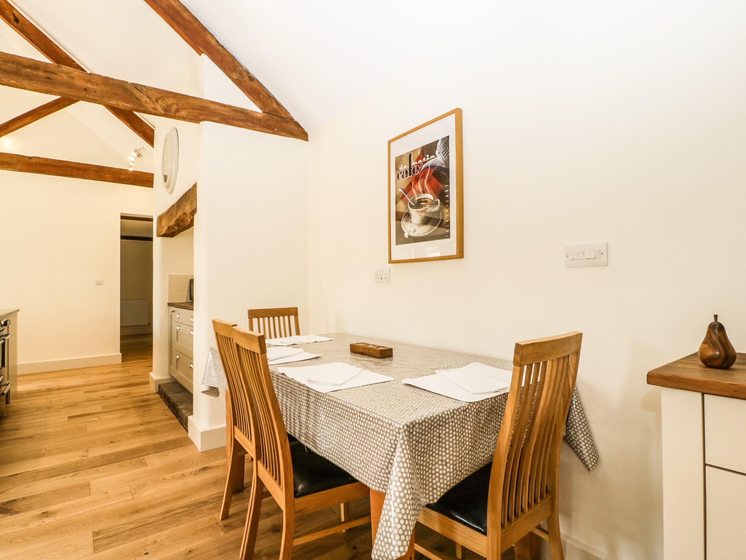 Cottage | Private kitchen | Fridge, microwave, dishwasher, cookware/dishes/utensils