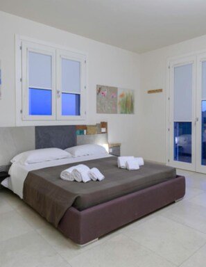 1 quarto, acesso à internet, roupa de cama