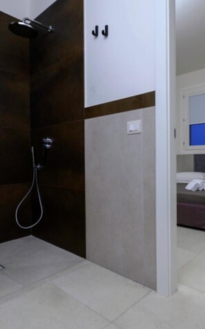 Hair dryer, towels