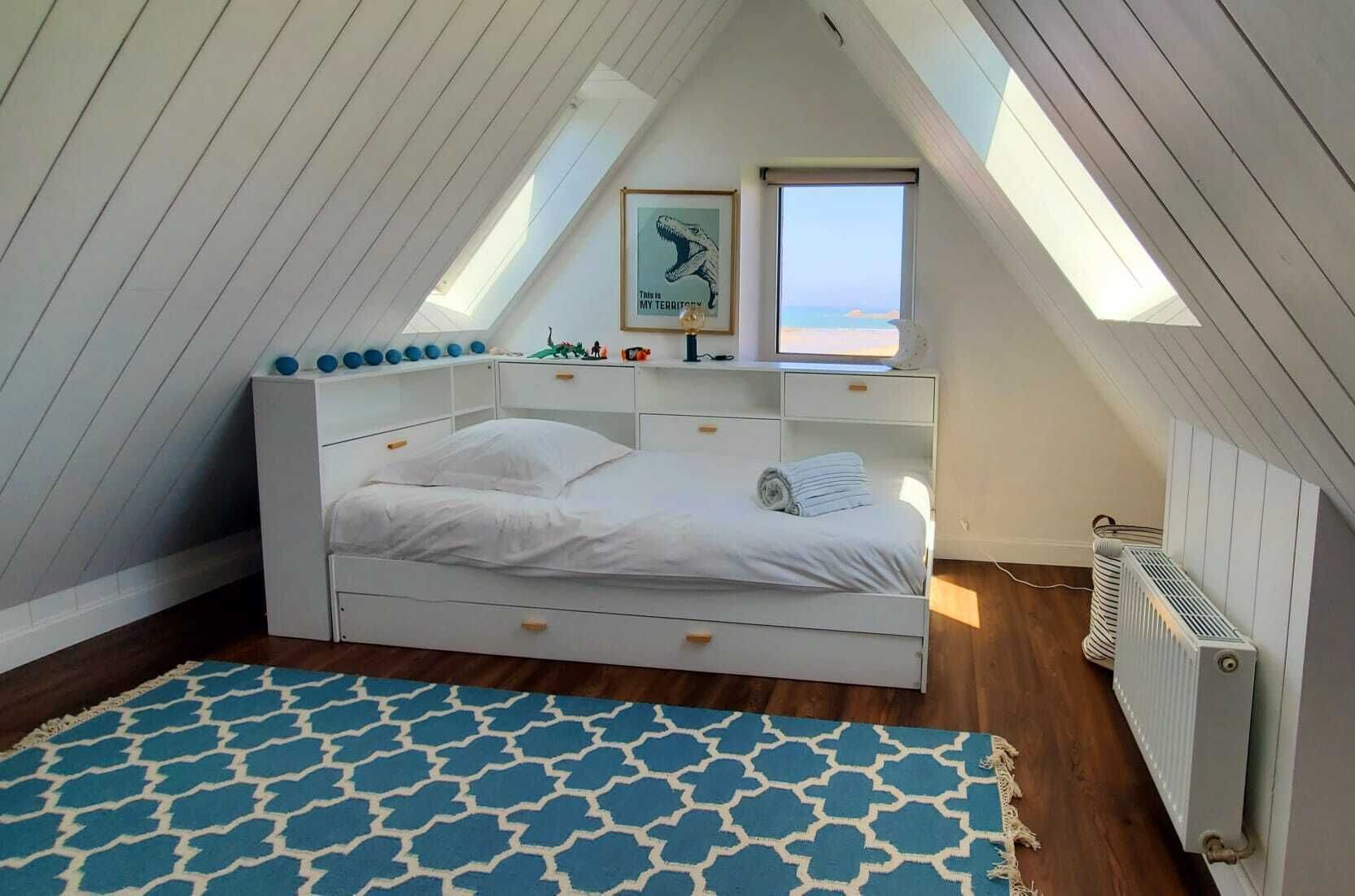 4 slaapkamers, een strijkplank/strijkijzer, gratis wifi, beddengoed