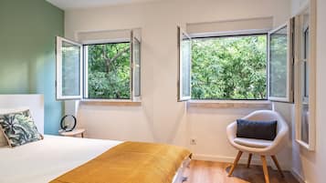 3 quartos, ferros/tábuas de passar roupa, Wi-Fi, roupa de cama