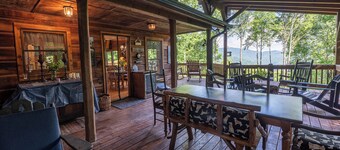 Perfect location for your family vacation.  Amazing Family Cabin overlooking Lake Nantahala
