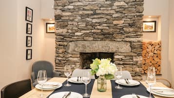 Cottage | Private kitchen | Fridge, dishwasher, electric kettle, toaster