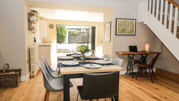 Cottage | Interior