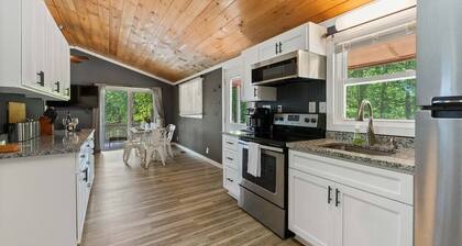 PRIVATE PENINSULA on LAKE NORMAN Pet Friendly!