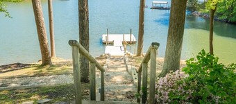 PRIVATE PENINSULA on LAKE NORMAN Pet Friendly!