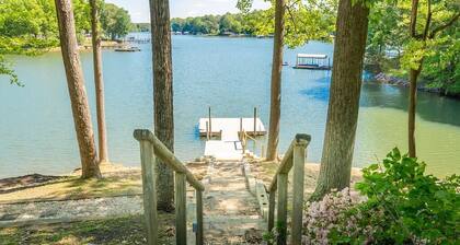 PRIVATE PENINSULA on LAKE NORMAN Pet Friendly!