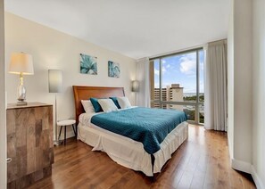 2 dormitorios, tabla de planchar con plancha, wifi gratis y ropa de cama