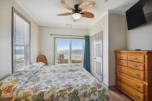 6 bedrooms, free WiFi, bed sheets