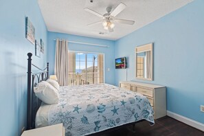 6 bedrooms, desk, free WiFi