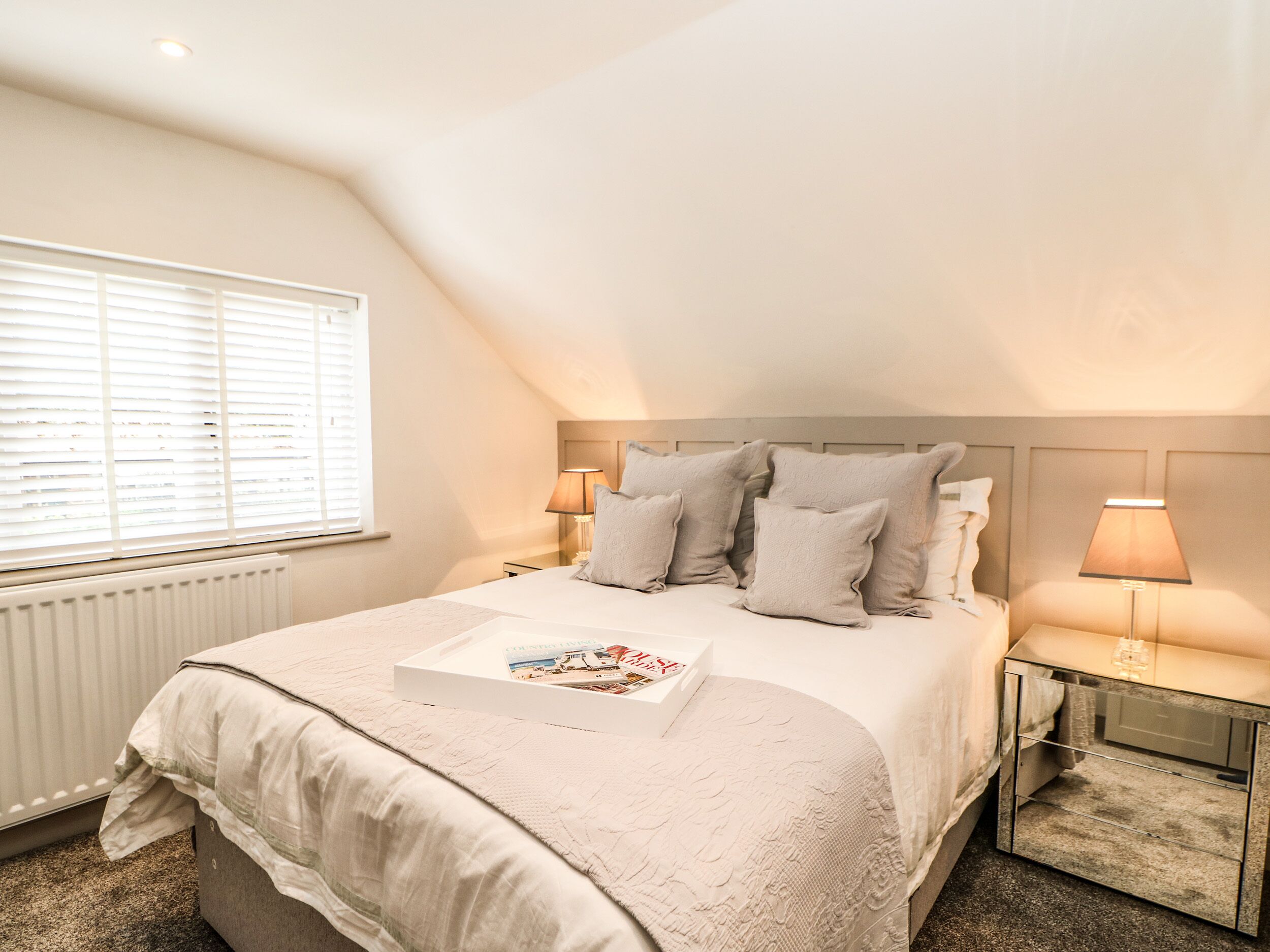 Cottage | 2 phòng ngủ, trang trí khác biệt 