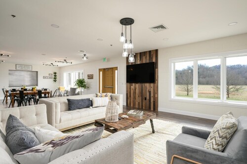 Nature Lodge - Dreamer - with Hiwassee River Access