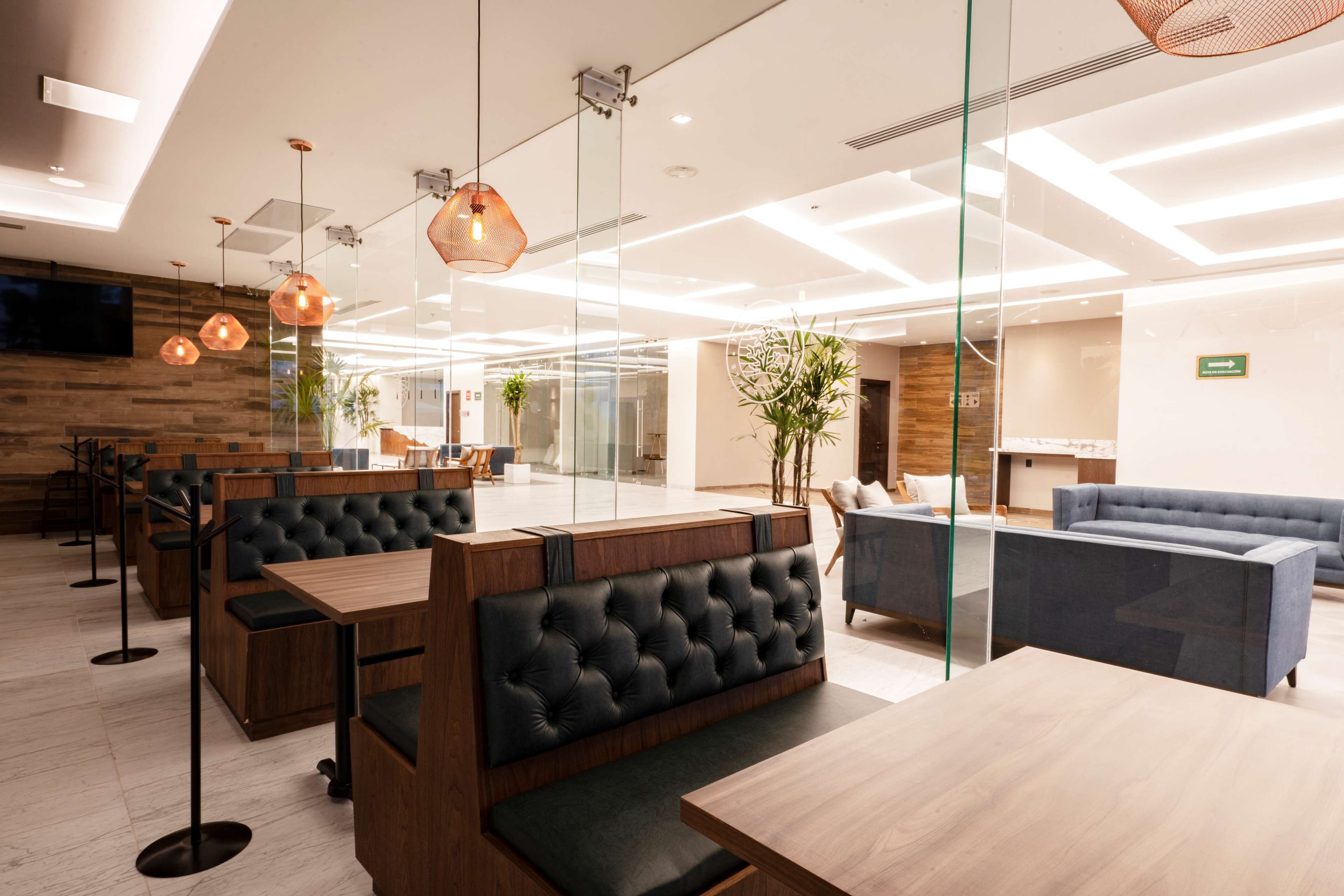 breakfast, lunch, dinner served; pool views