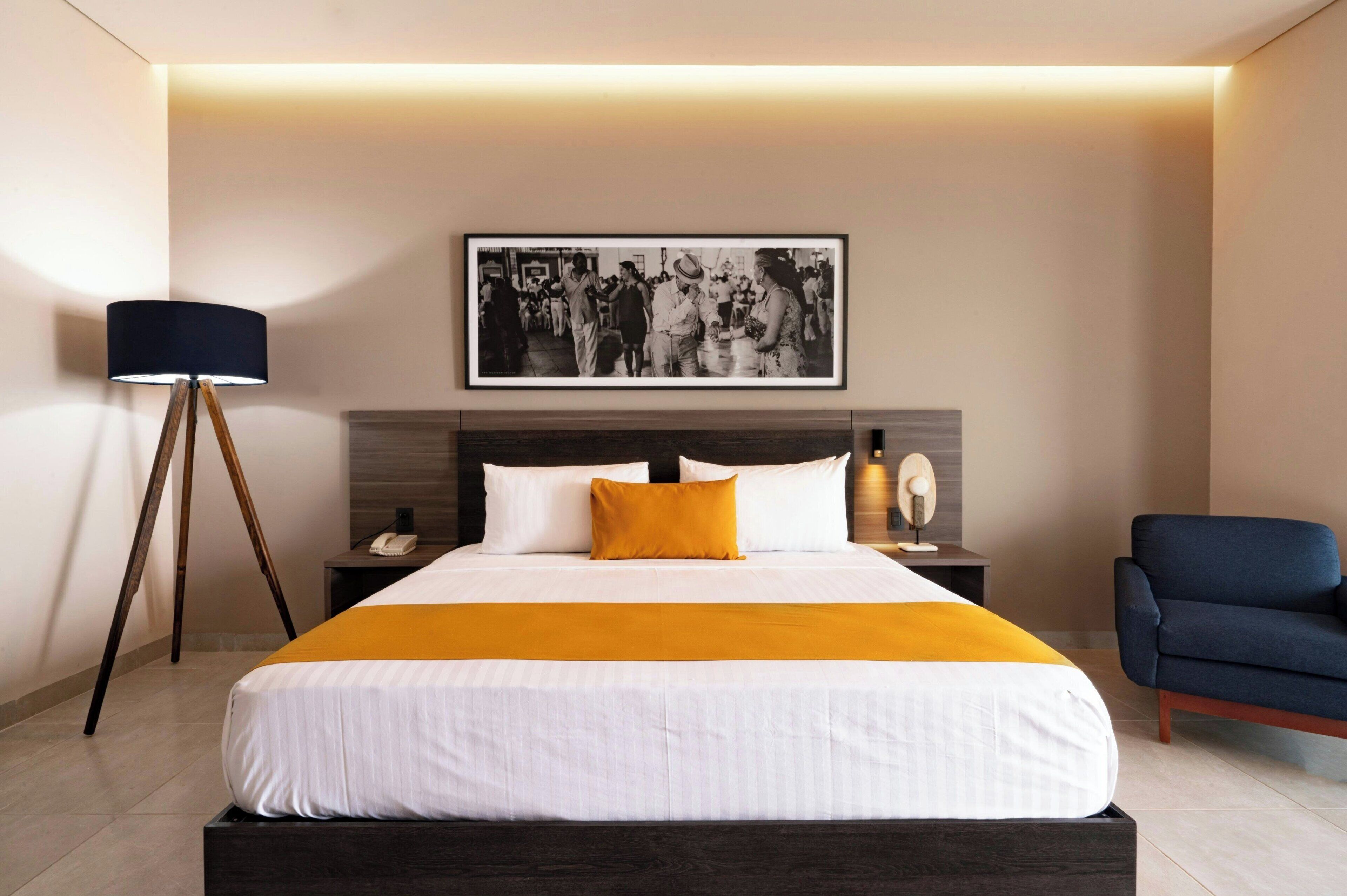 Chambre Standard, 1 très grand lit, vue sur la montagne | Minibar, coffre-fort, décor unique, bureau