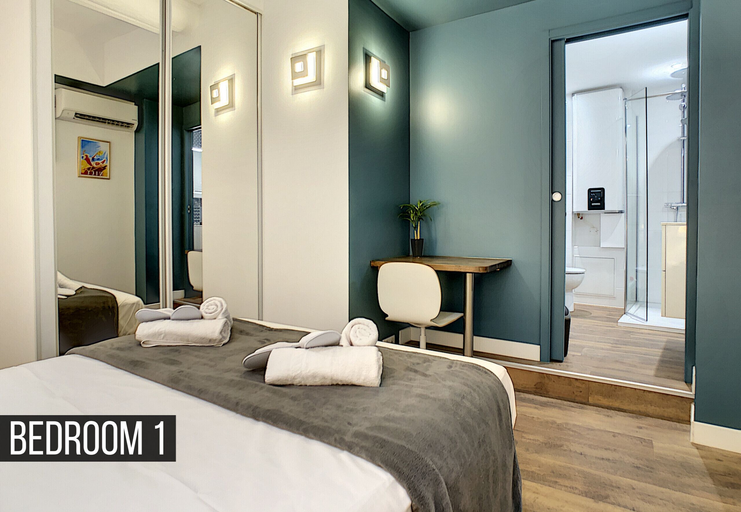 2 室のベッドルーム、セーフティボックス (室内)、アイロン / アイロン台、インターネットアクセス (無料)