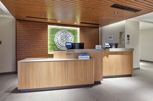 Mostrador para check-in y check-out