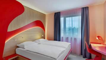 Allergikerbettwaren, Schreibtisch, laptopgeeigneter Arbeitsplatz