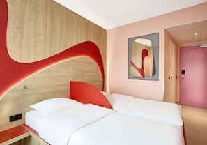 Hypo-allergenic bedding, desk, laptop workspace, soundproofing - Prize by Radisson, Munich Airport (Hallbergmoos)