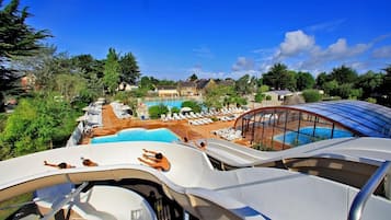 Piscine couverte, piscine extérieure