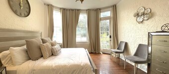 Beautifully Restored Historic Gold Home 7 mins FQ!