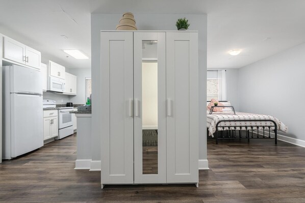 1 bedroom, iron/ironing board, WiFi, bed sheets