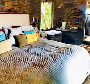 传统小屋, 海湾景观 | 客房内保险箱、免费 WiFi、床单