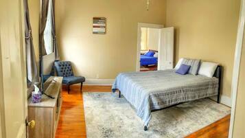 2 bedrooms, iron/ironing board, free WiFi, bed sheets