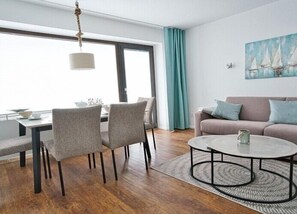 Fernseher, Stereoanlage