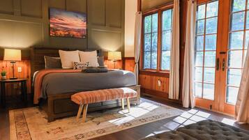 7 chambres, bureau, fer et planche à repasser, lit parapluie