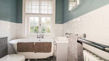 Cottage | Bathroom | Shower