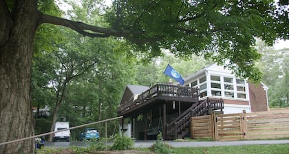 Walkout wooded hillside by Airport, Downs