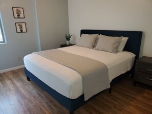 5 bedrooms, desk, iron/ironing board, free WiFi