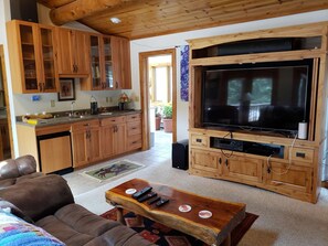 Smart TV, DVD player, books, stereo