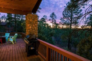 Property grounds - Torreon Family Cabin, Large Decks & Open Floorplan (Show Low)