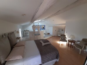 5 habitaciones, tabla de planchar con plancha y wifi gratis