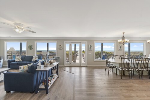 "Pharma-Sea West" Oceanfront, Private Pool, 7 BR / 6.5 Bath, PET FRIENDLY