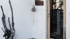 Exterior detail - Boni Estudios (Sayulita)