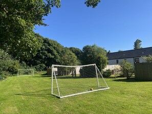 Sport court - Aval Dor Barn, Hot Tub, Pet Friendly (Crowlas)