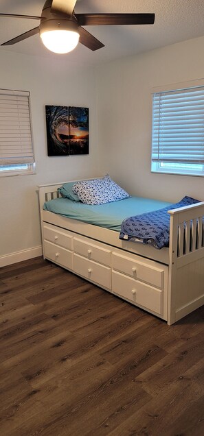 3 多间卧室、WiFi、床单