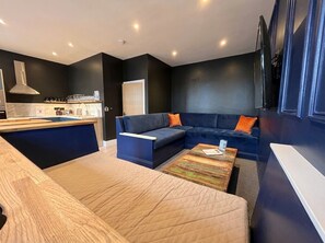 Luxury Apartment, Private Bathroom (Town Centre) | Lounge