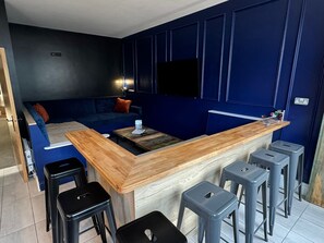 Lounge - Bullseye Bunk House by Sasco (Blackpool)